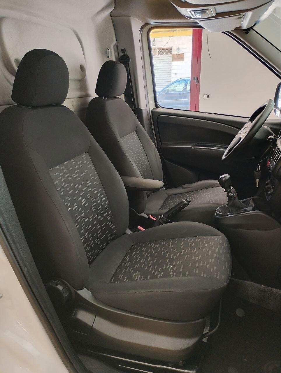 Opel Combo 1.6 CDTI 105cv EcoFLEX PL-TA Van Blitz 2018