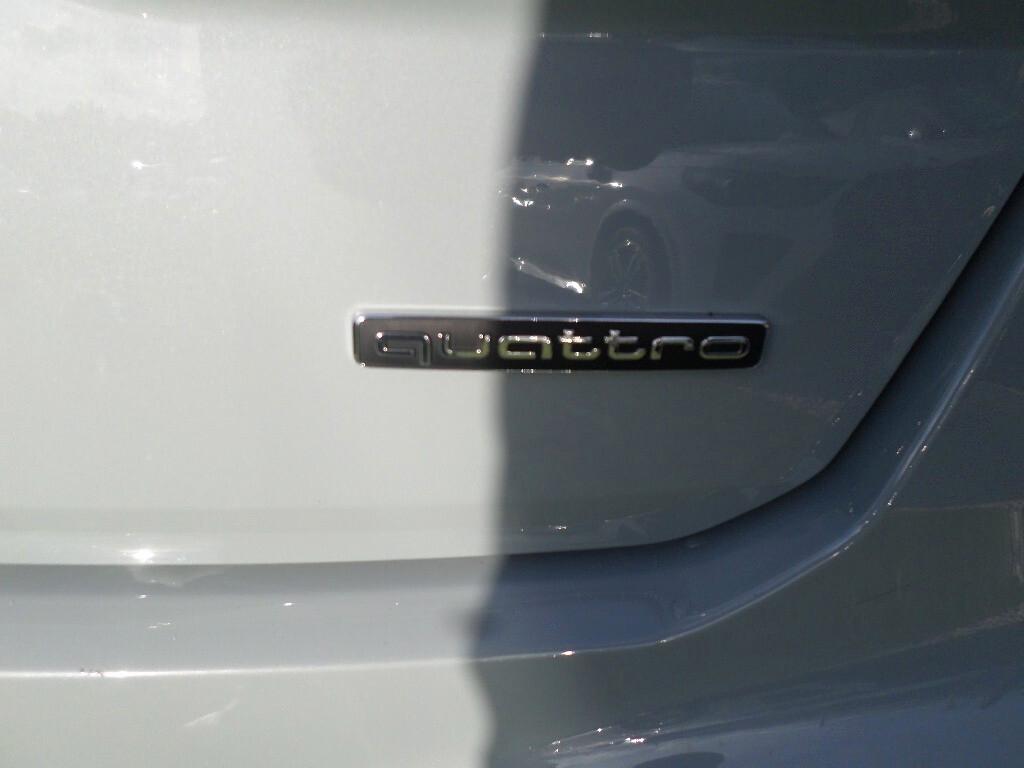 Audi Q2 35 TDI quattro S tronic Business Plus