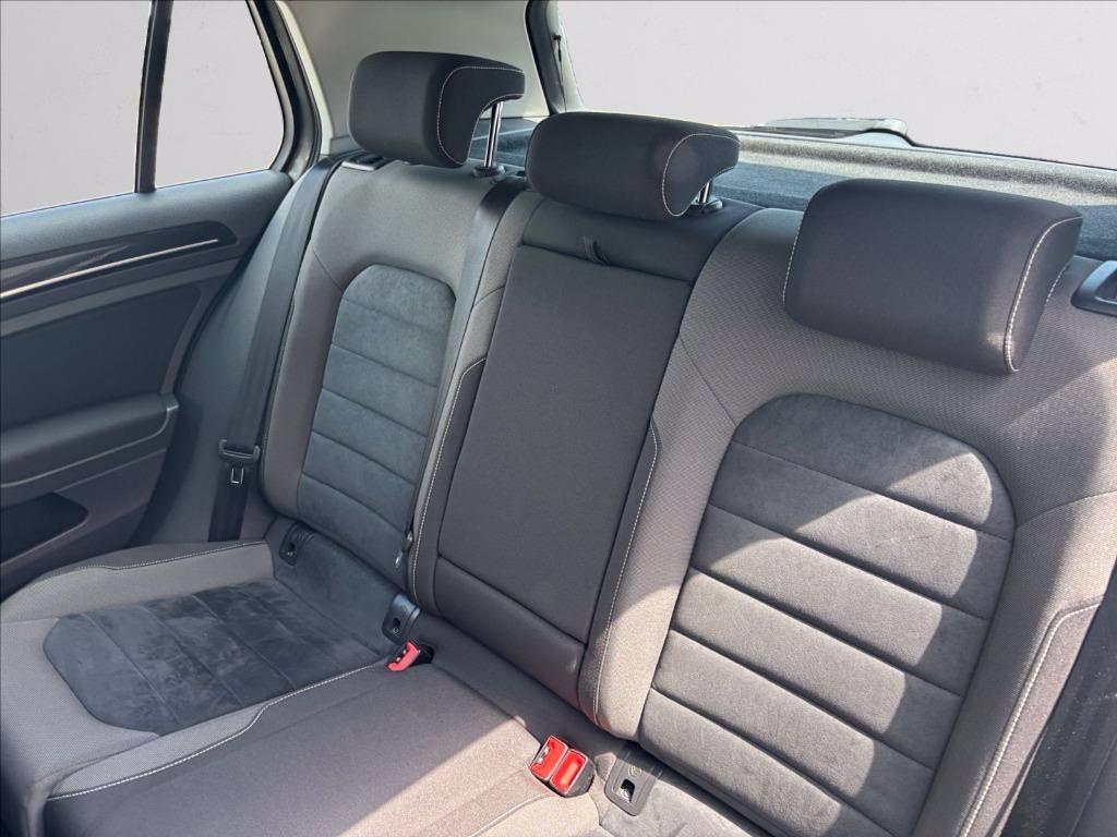 VOLKSWAGEN Golf 5p 1.4 tsi Highline 125cv dsg E6 del 2015