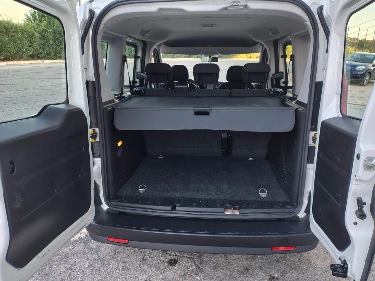 Fiat Doblò Combi 1.6 Mjet SX 90Cv - 2022