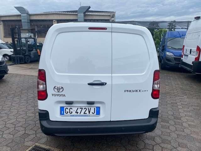 Toyota Proace City 1.5 D-4D L2 COMFORT