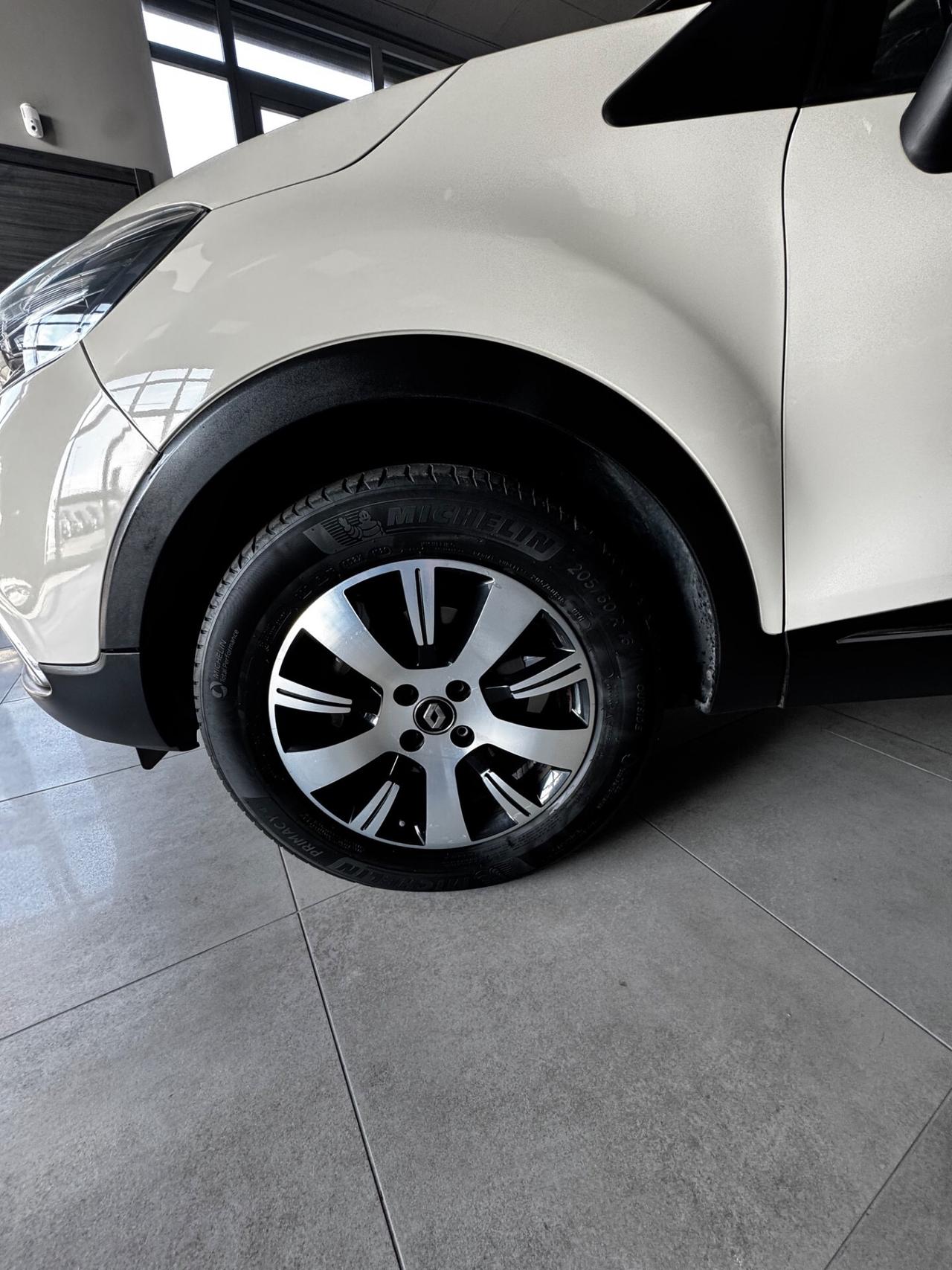 RENAULT CAPTUR 1.5 DCI R CAMBIO AUTOMATICO NEOPATENTATI