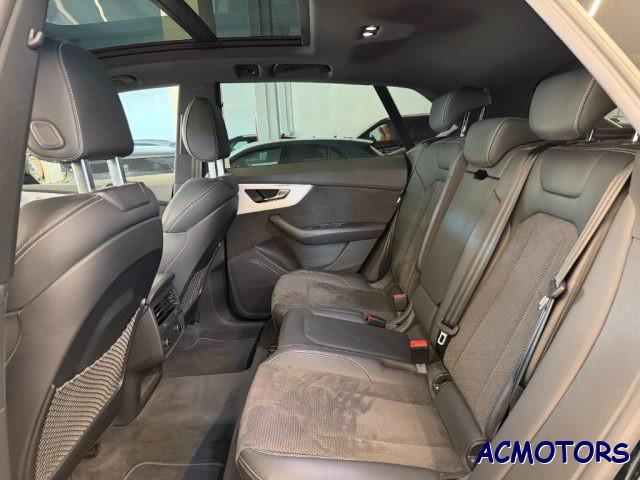 AUDI Q8 45 TDI quattro tiptronic Sport S LINE