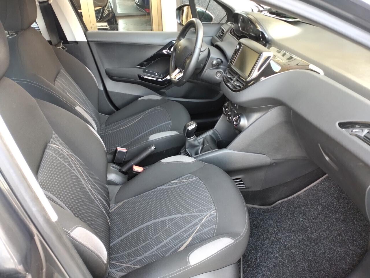 Peugeot 208 1.4 HDi 68 CV 5 porte Allure