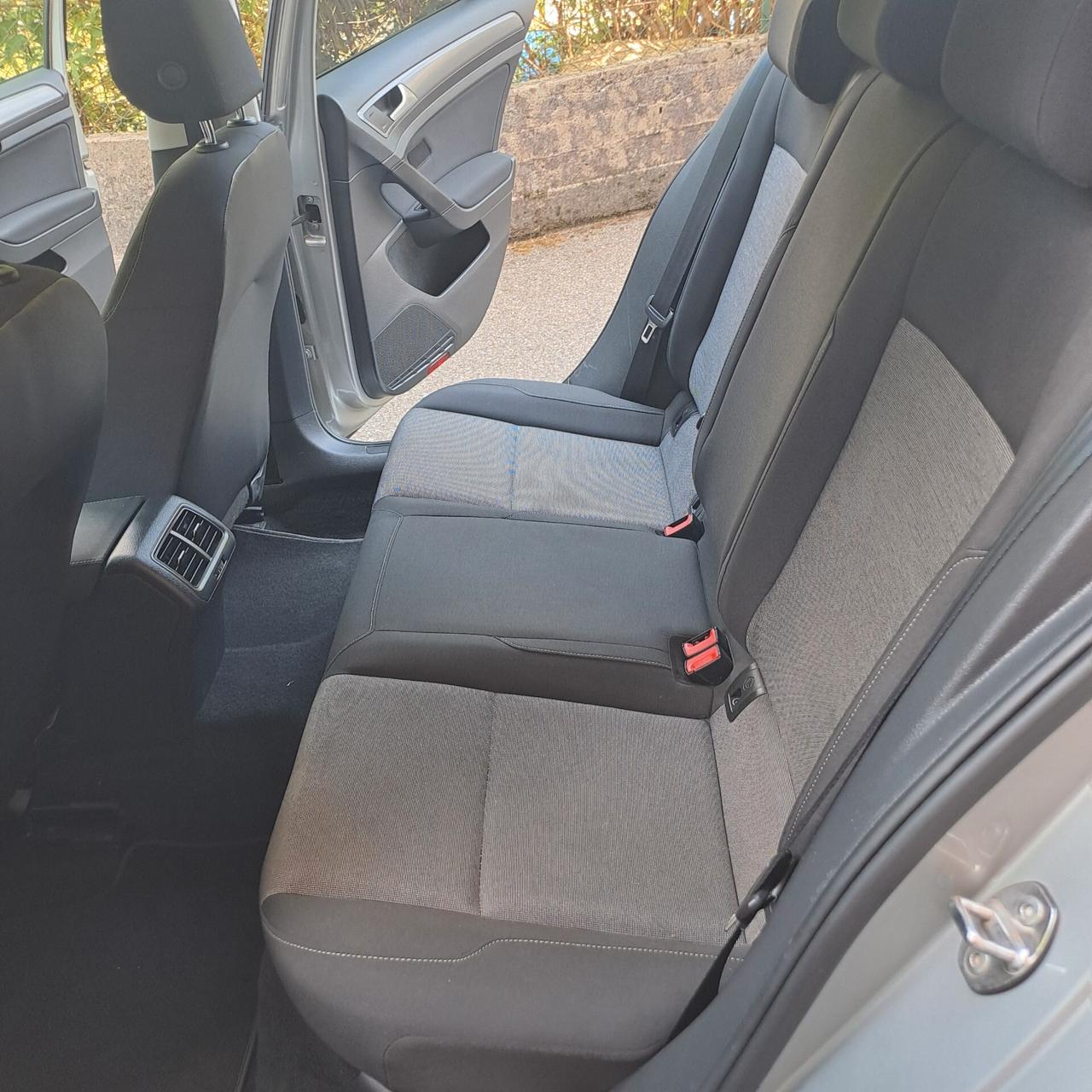 Golf 7 Tsi 1.2 Adatta neopatentati - Tenuta bene