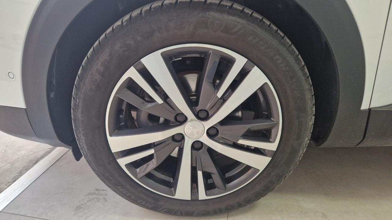 Peugeot 3008 BlueHDi 130 S&S EAT8 Active Pack