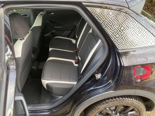 Volkswagen T-Roc 2.0 tdi Advanced 150cv dsg * BLACK LINE *