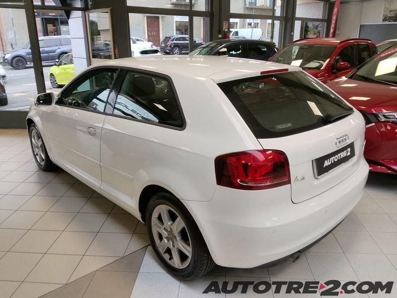 Audi A3 A3 1.6 tdi Attraction 90cv
