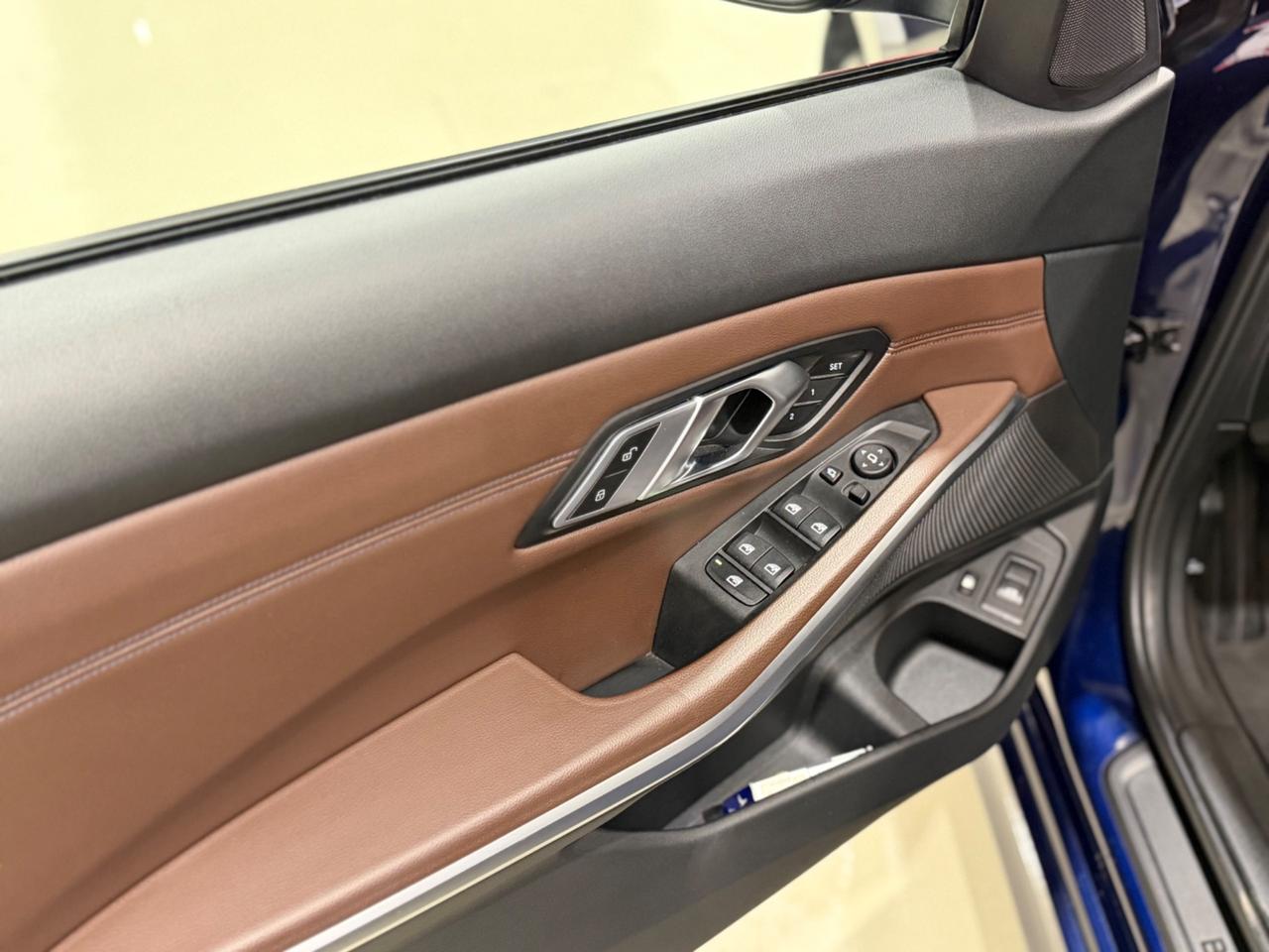 Bmw 330e xDrive Touring FULL, UNIPRO