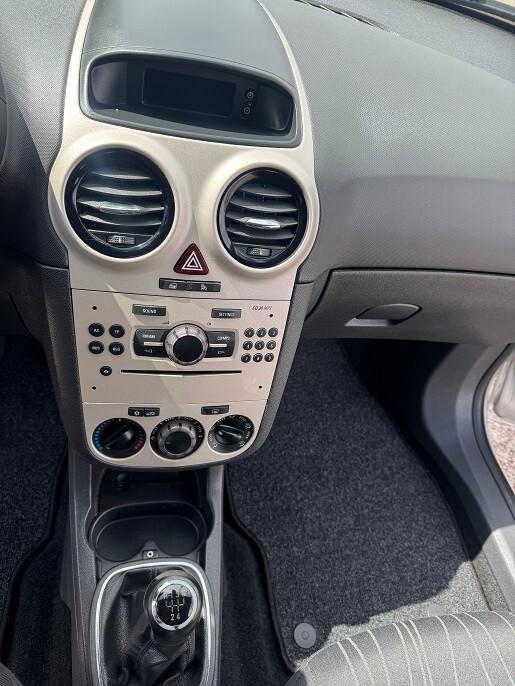 Opel Corsa 1.2 3 porte Easytronic Enjoy