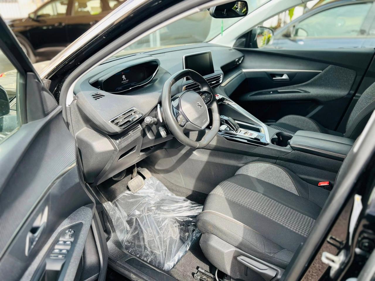 Peugeot 3008 BlueHDi 130 S&S EAT8 Allure