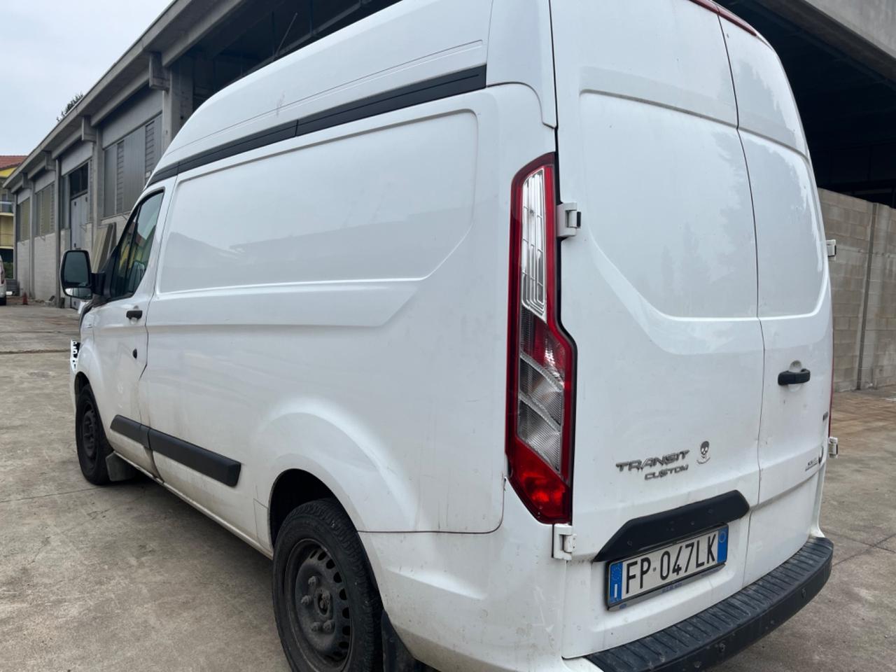 Ford transit custum 2018 automatico sinistrato