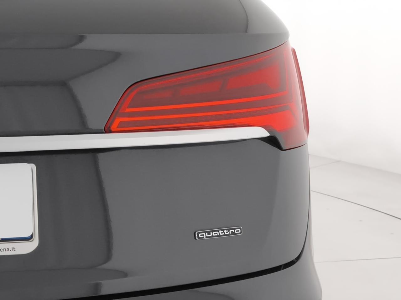 Audi Q5 50 2.0 tfsi e Business quattro