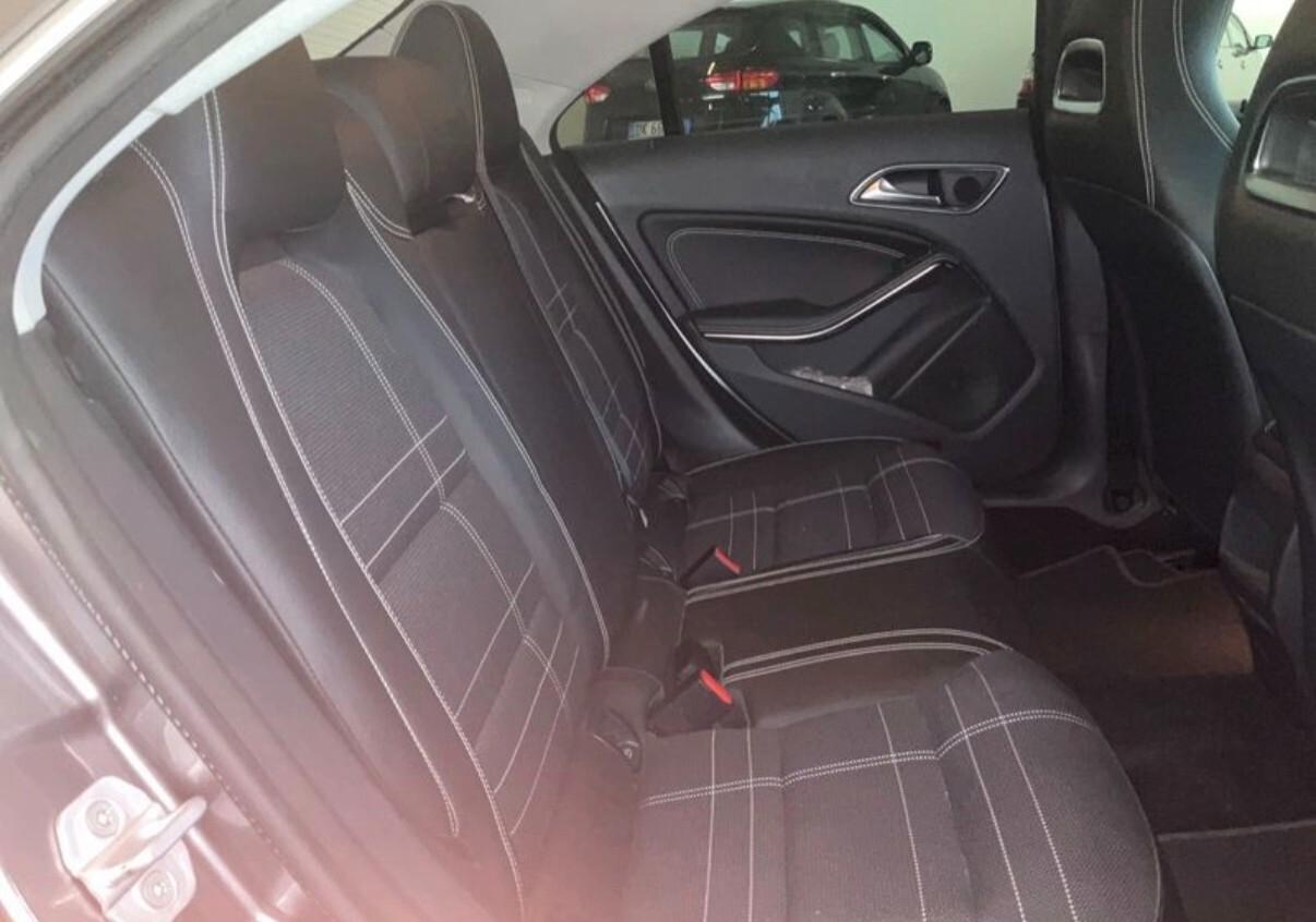 Mercedes-benz CLA 200 d Automatic Premium