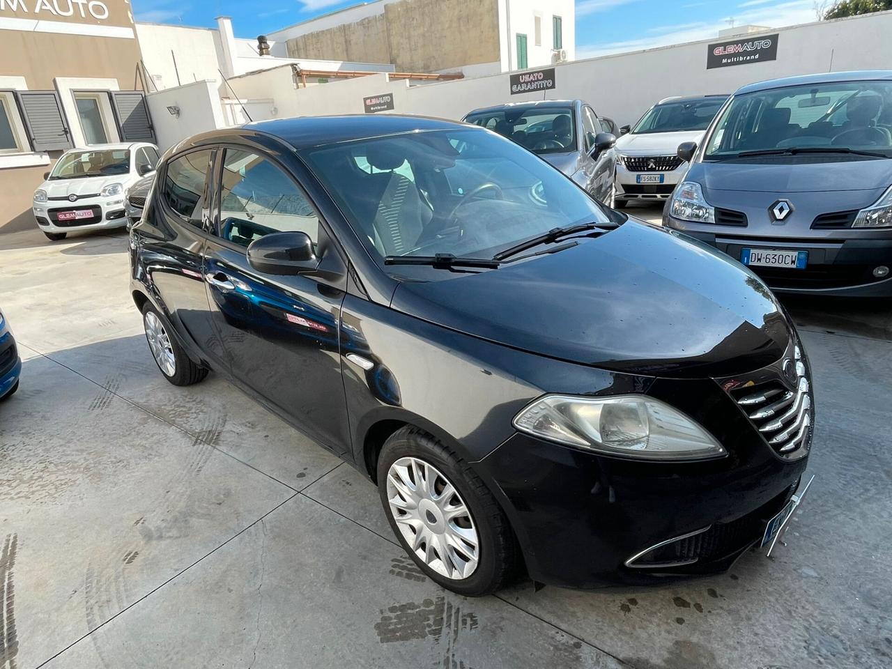 Lancia Ypsilon 0.9 TwinAir 85 CV 5 porte S&S Gold