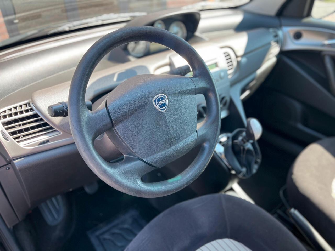 Lancia Ypsilon 1.2 Oro Plus