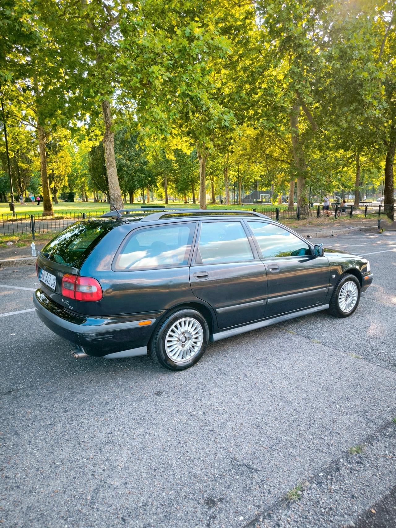 Volvo V40 2.0 16V cat