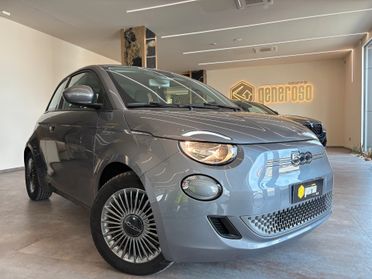 Fiat 500 500e Berlina 42 kWh La Prima