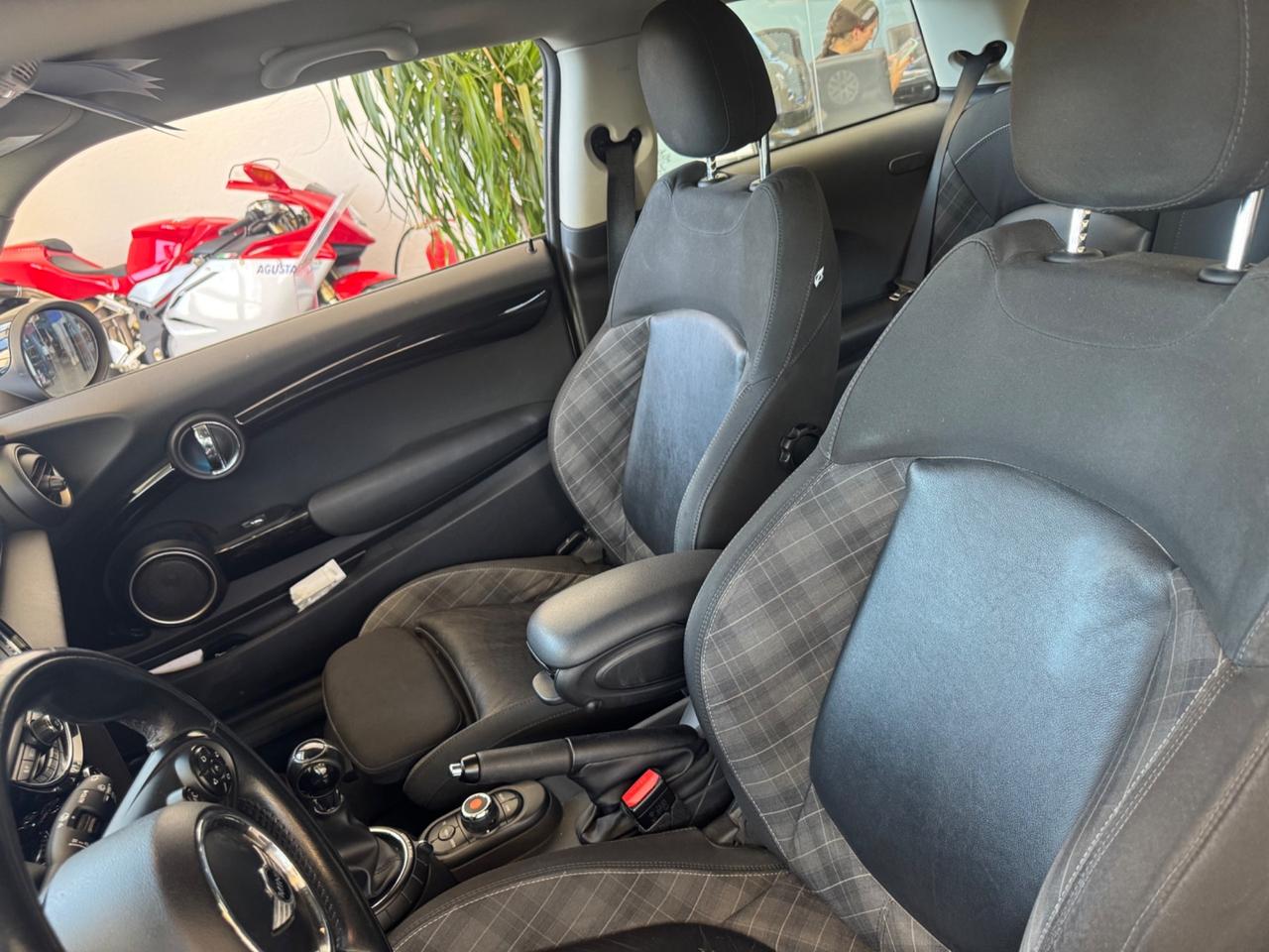 Mini 2.0 Cooper S allestimento JCW