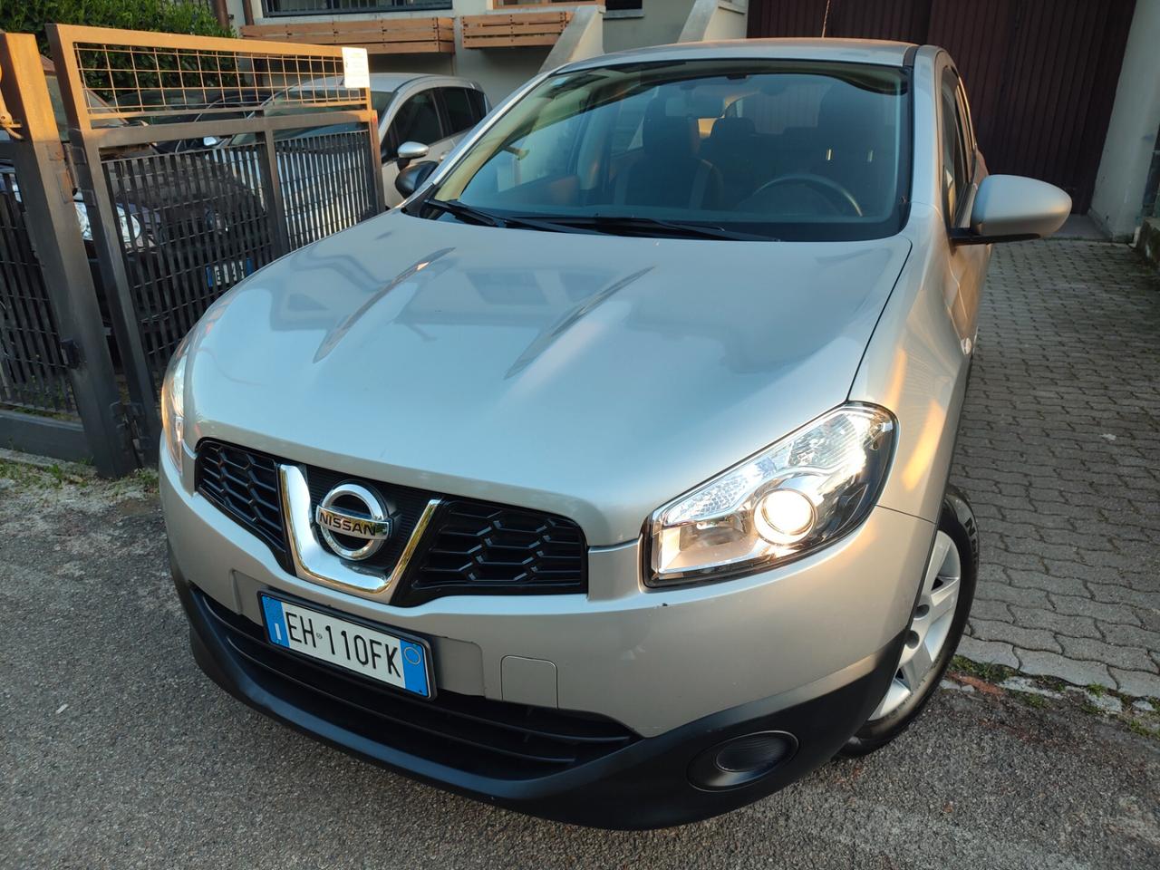 NISSAN QASHQAI 1.5DIESEL POCHI KM COME NUOVA BELLA