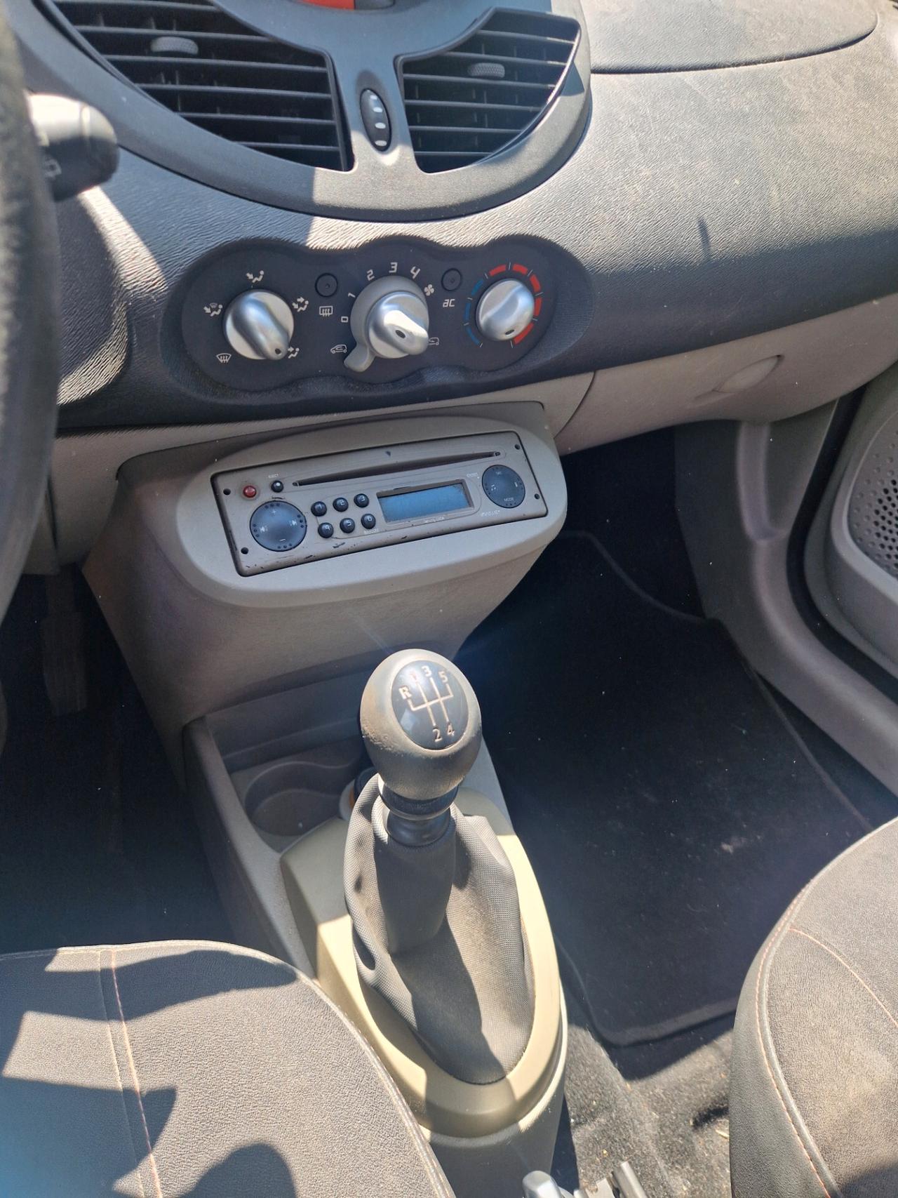 Renault Twingo 1.2 benz 75CV - Garanzia 12 Mesi