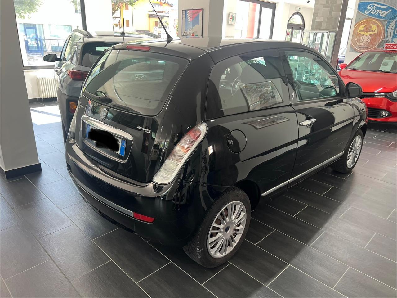 Lancia Ypsilon 1.2 69 CV Platinum