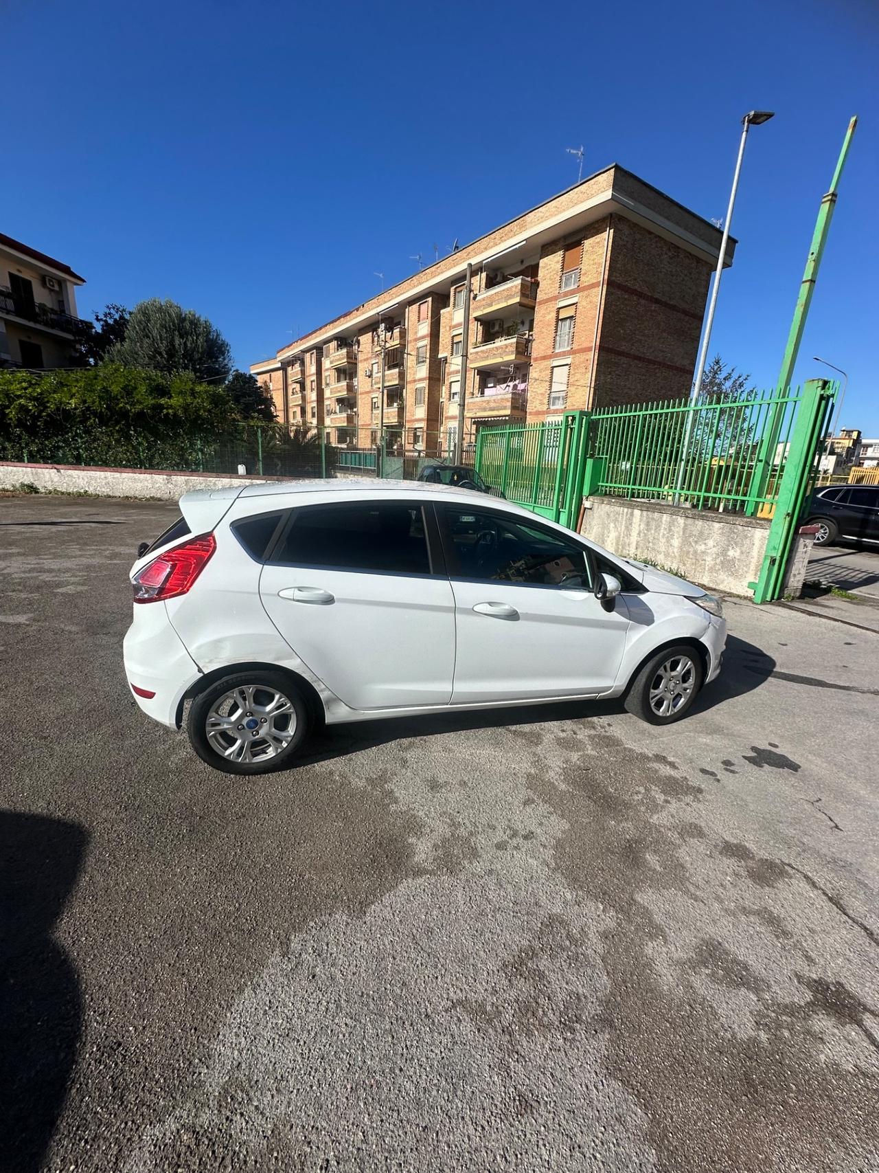 Ford Fiesta 1.2 60CV 5 porte Black & White Edition