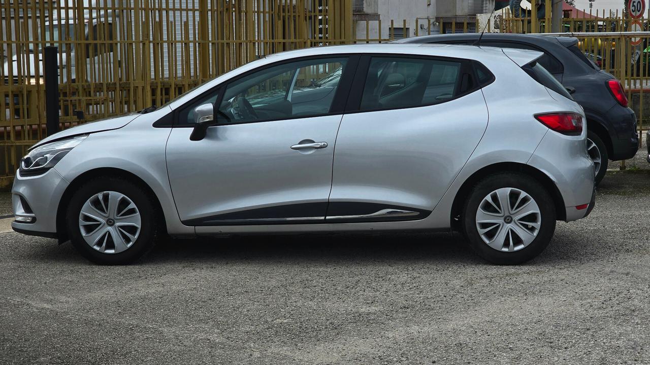 Renault Clio dCi 8V 75 CV 5 porte Moschino Zen