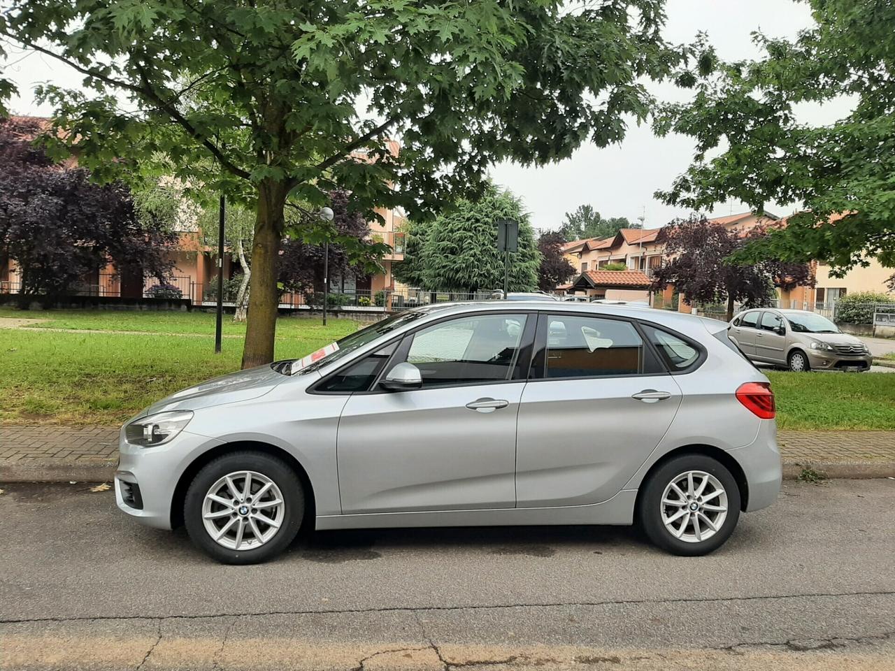 Bmw 216 218d Active Tourer LuxuryKM 110 MILA a 12.999 Eu