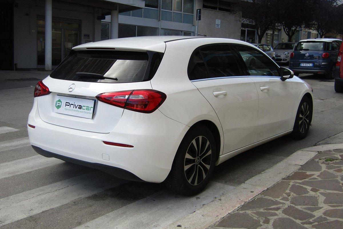 MERCEDES A 180 d Automatic Business