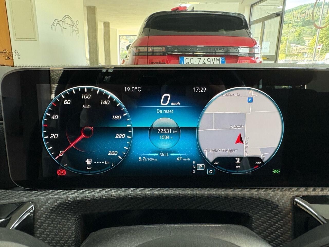 MERCEDES-BENZ CLA 180D SHOOTING BRAKE AUTO TETTO -