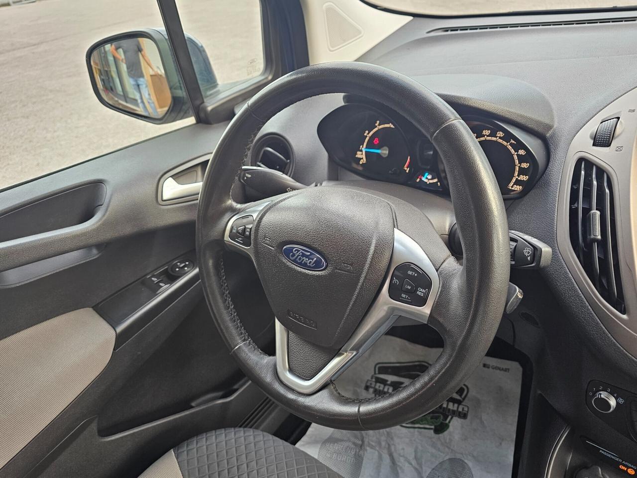 Ford Tourneo Courier 1.0 EcoBoost 100 CV Plus