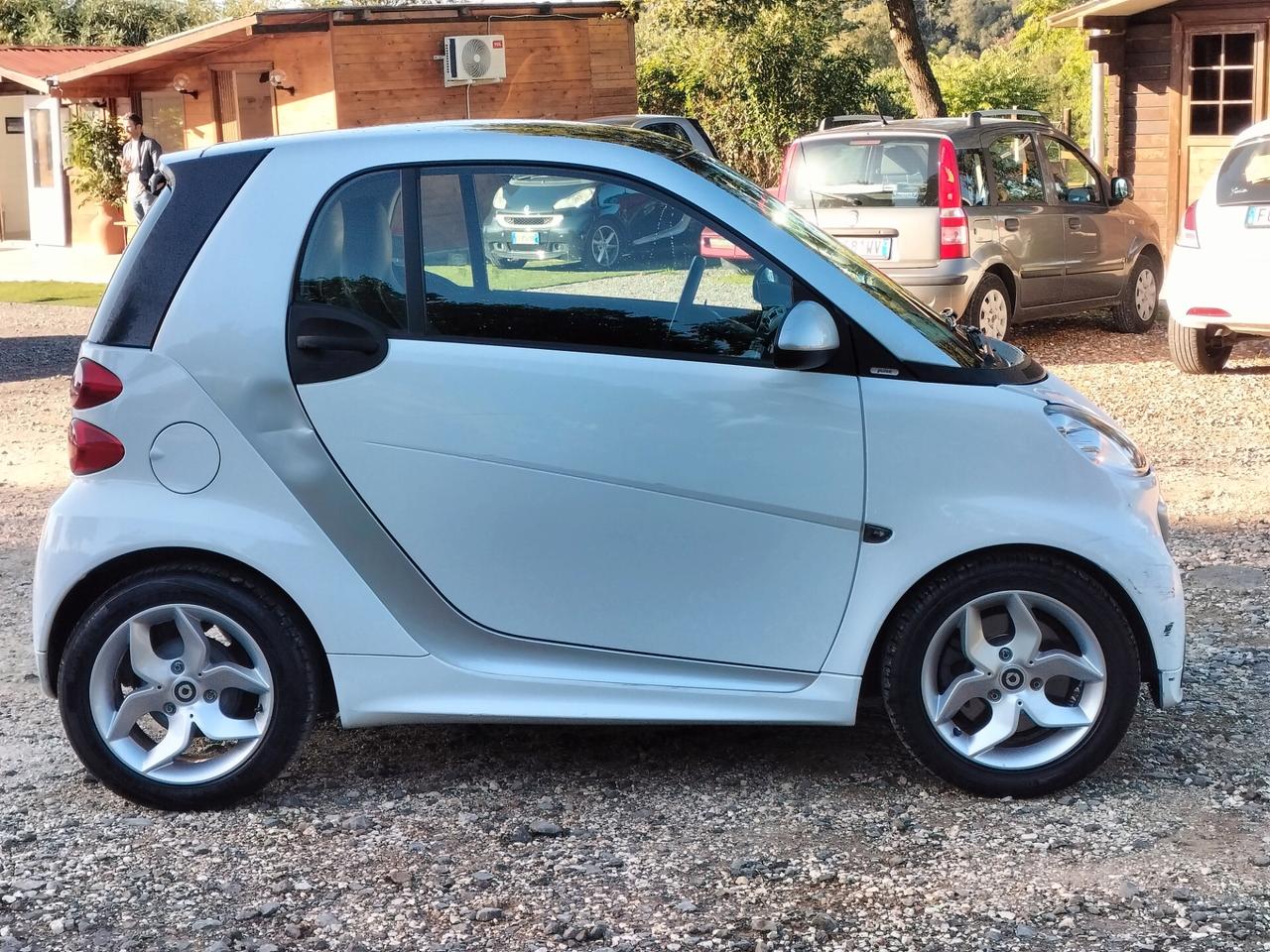 Smart ForTwo 1000 62 kW coupé passion