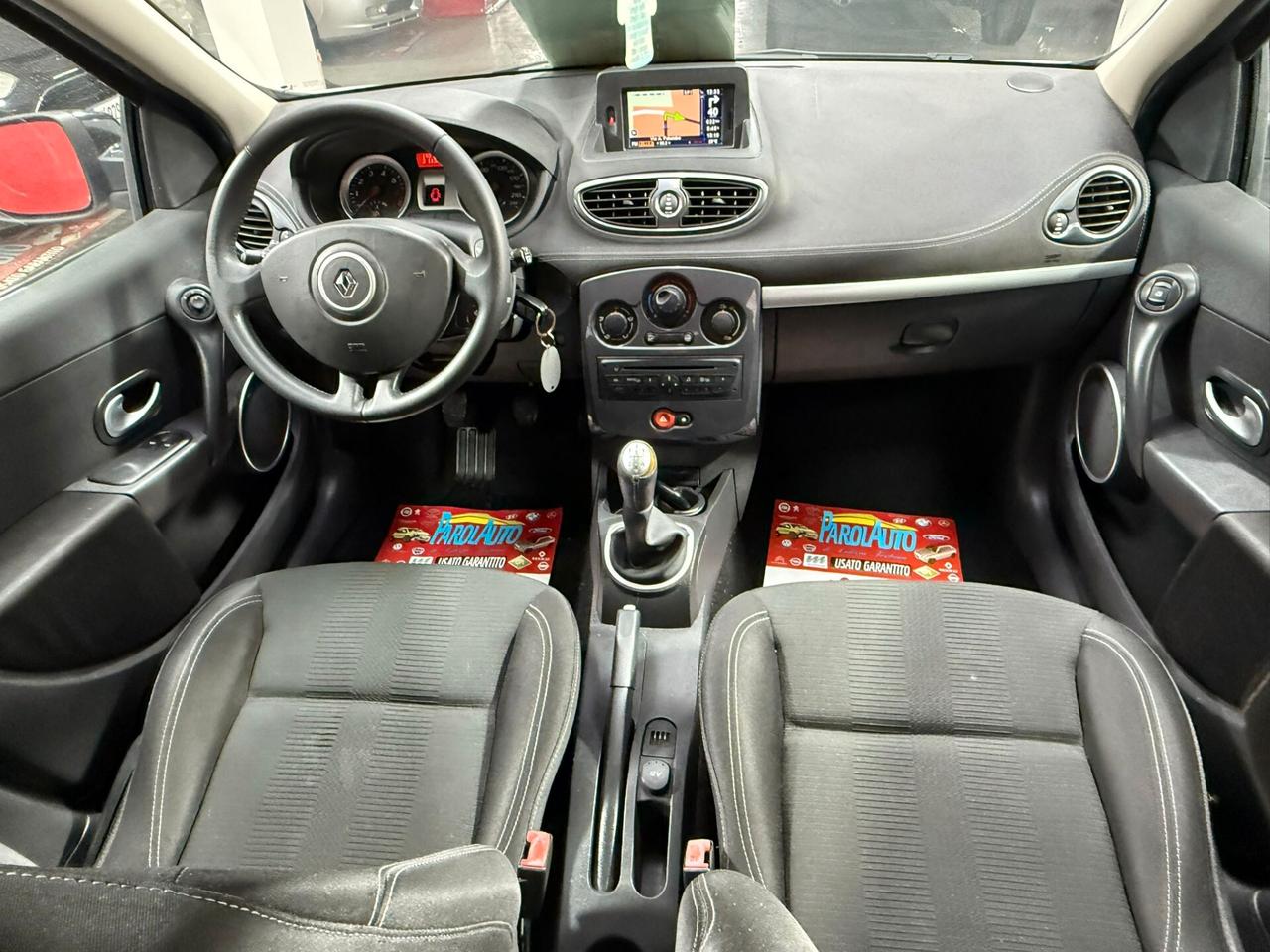 Renault Clio 1.2 16V 75cv Luxe - 2011
