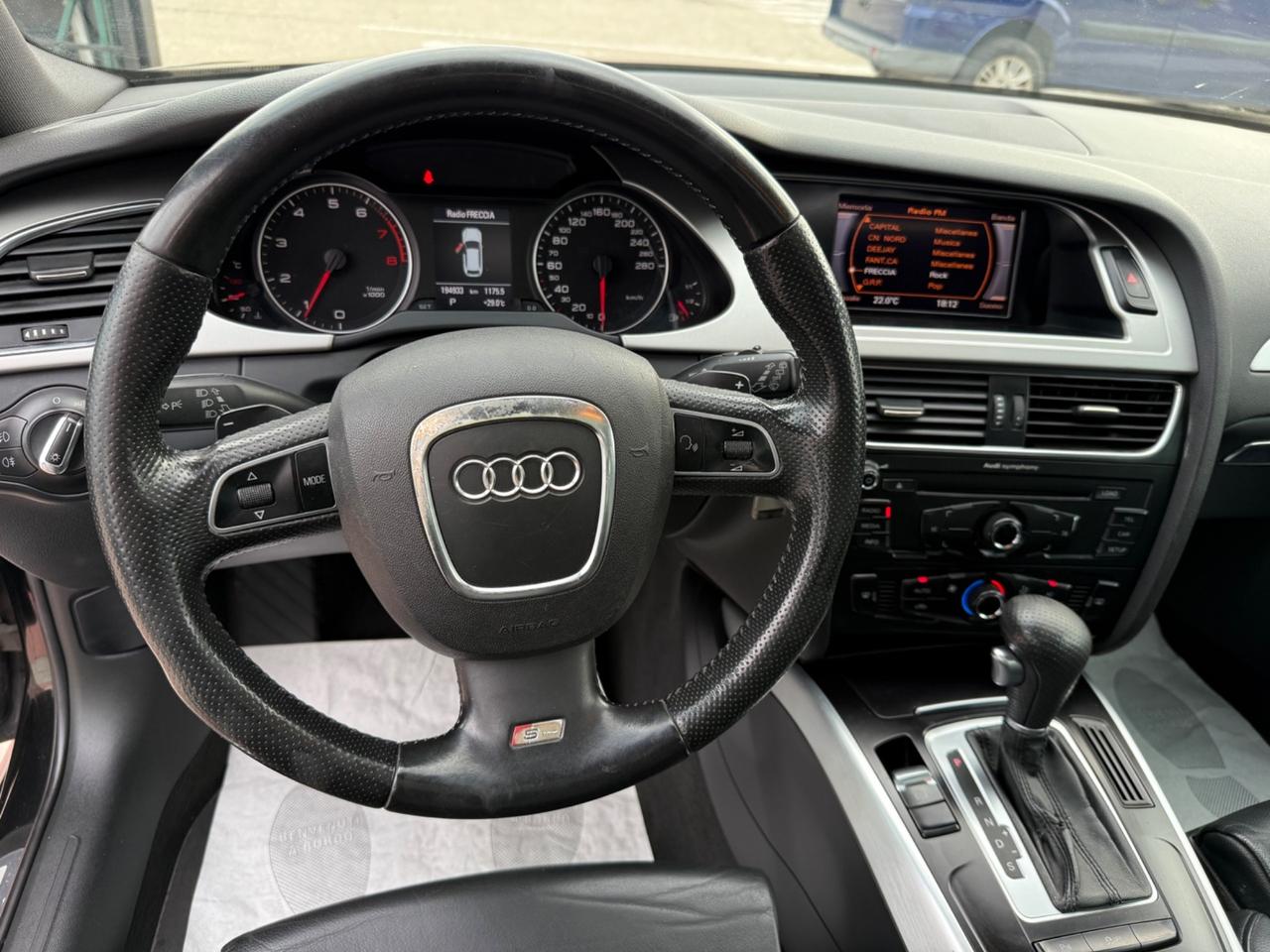 Audi A4 Avant 2.0 TFSI 211 CV quattro TETTO*S-LINE