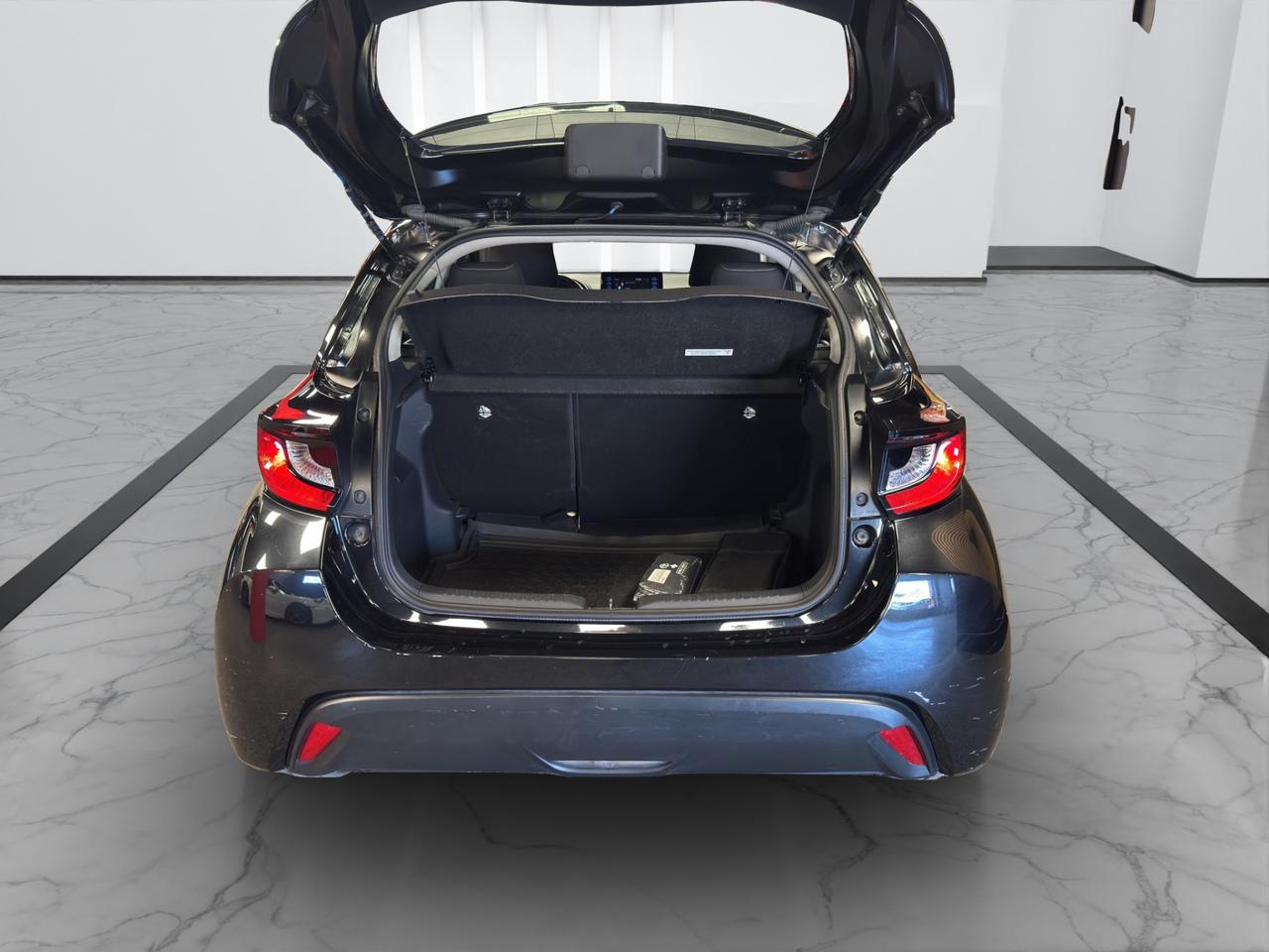 Toyota Yaris 1.5h Business