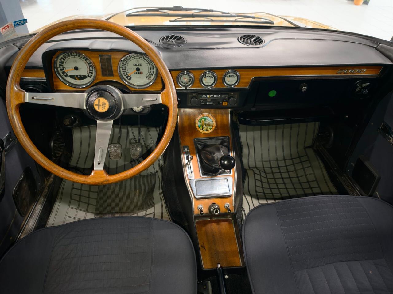 Alfa Romeo 2000 berlina Unicoproprietario Carburatori Nuovi