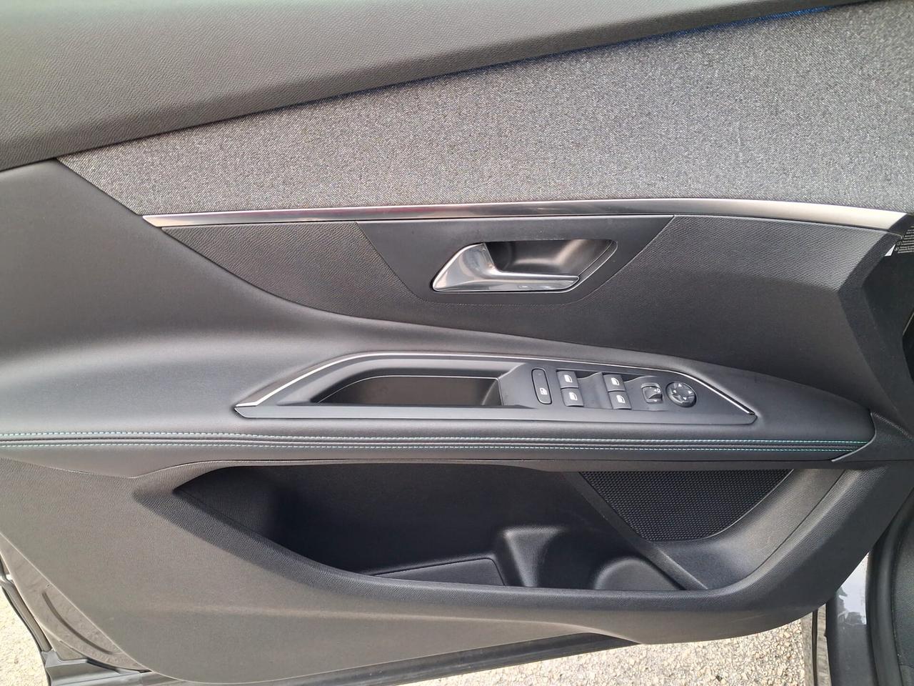 Peugeot 5008 BlueHDi Allure Pack *AUTOCARRO N1*