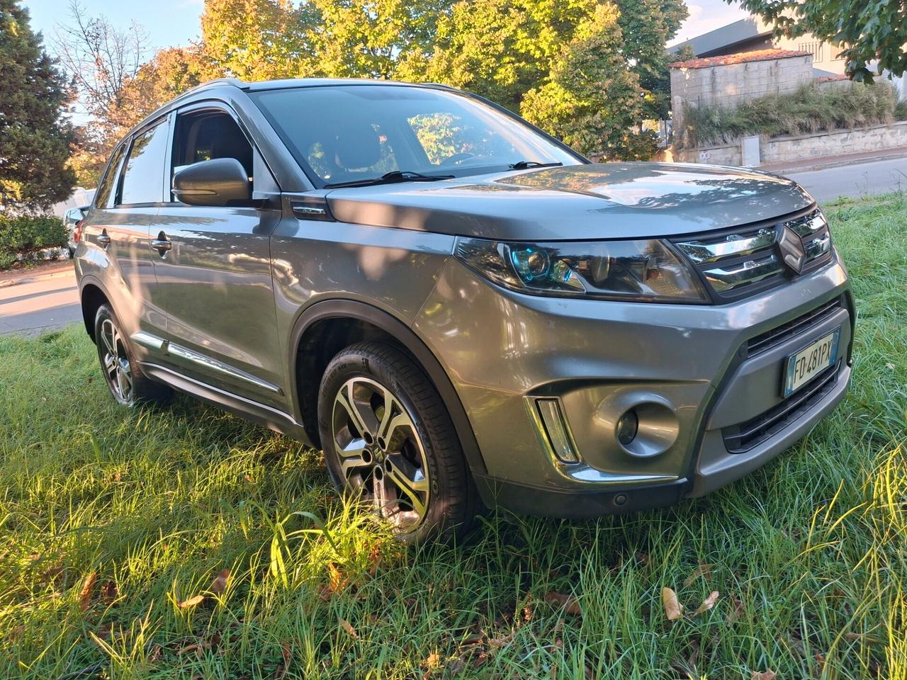 Suzuki Vitara 1.6 DDiS V-Cool-EURO6b-PELLE-NAVI-