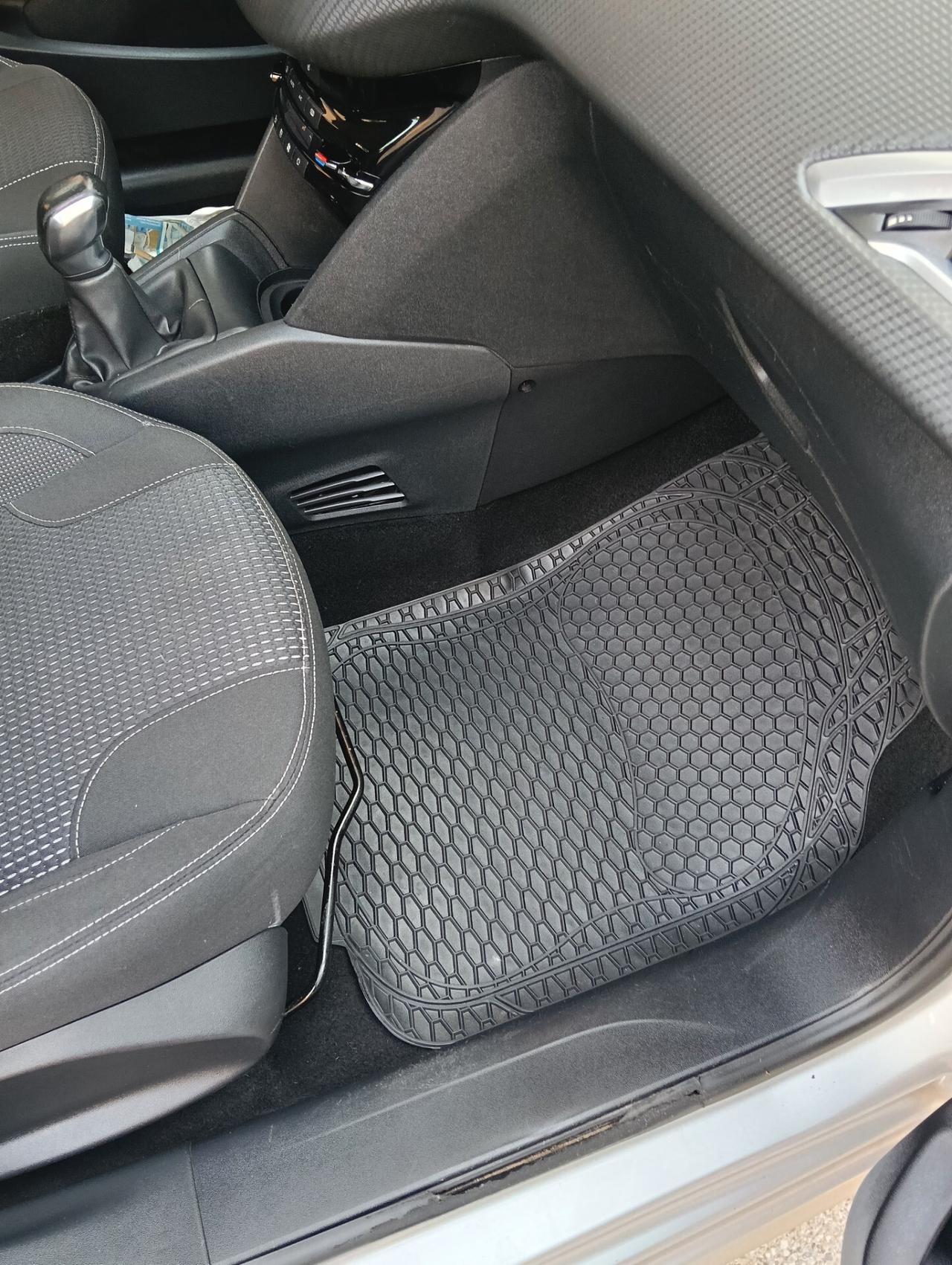 Peugeot 208 PureTech 82 5 porte Allure
