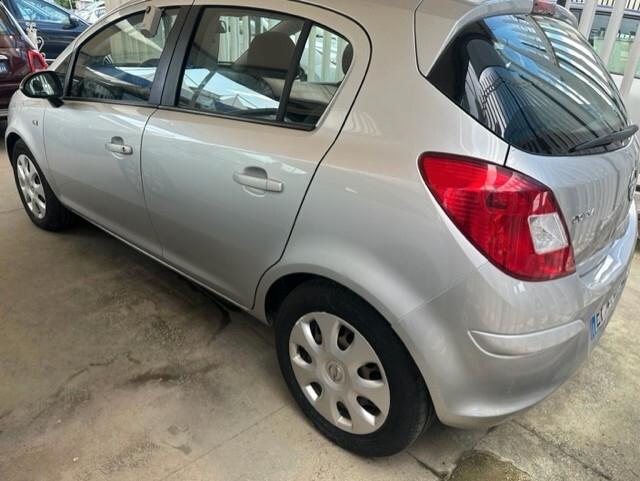 OPEL CORSA 12/2012