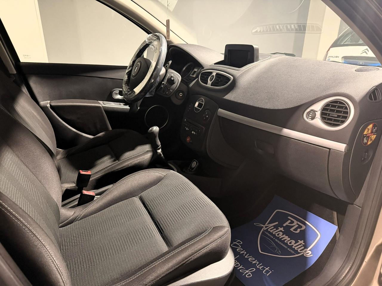 RENAULT CLIO 1.5 16V DYNAMIQUE NAVI 5 PORTE UNICO PROPRIETARIO