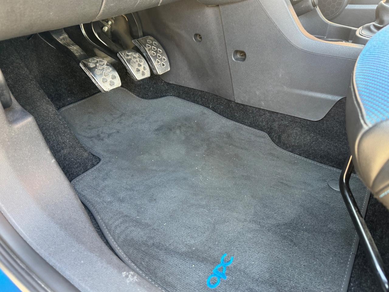 Opel Corsa 1.6 T 192CV 3 porte OPC