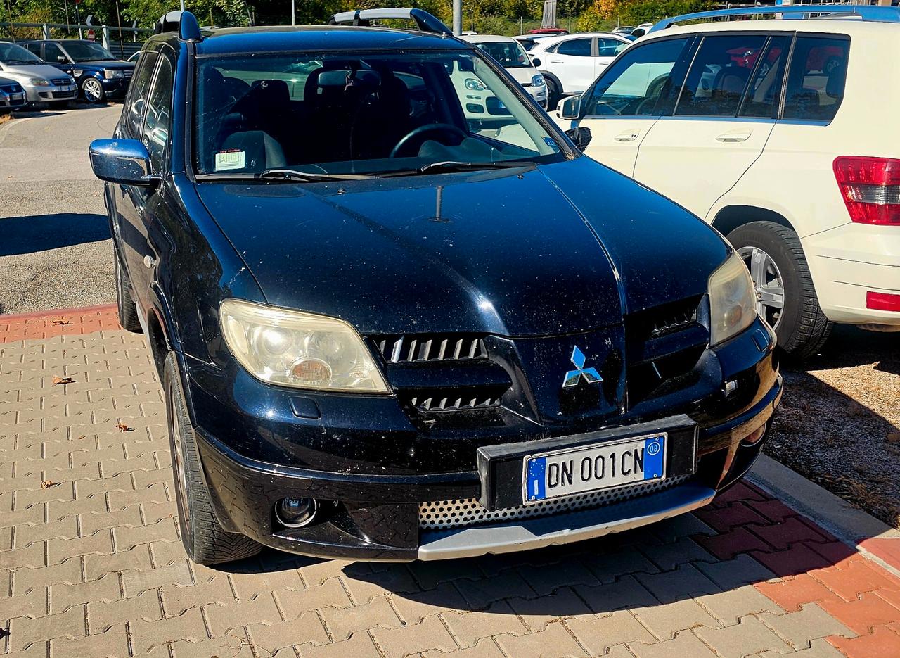 Mitsubishi Outlander 2.0i 16V 4WD Bi- Fuel