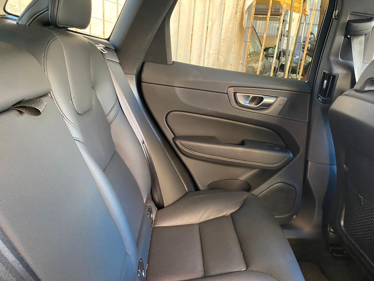 Volvo XC 60 XC60 T6 Recharge Plug-in Hybrid AWD aut. Ultimate Bright tetto panoramico