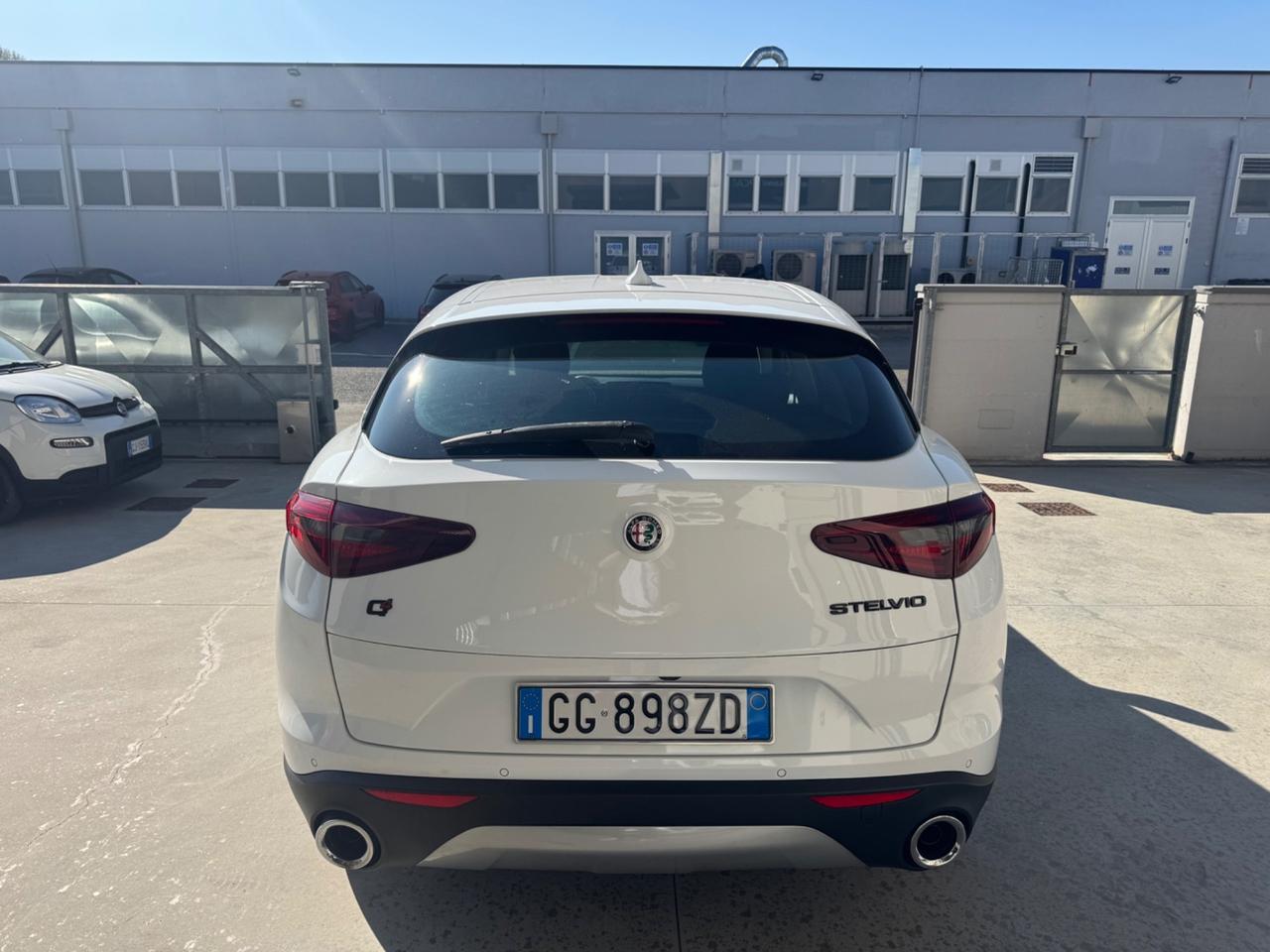 Alfa Romeo Stelvio 2.2 Turbodiesel 160 CV AT8 RWD Super Business Red Edition
