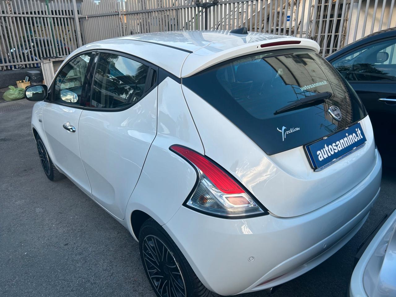 Lancia Ypsilon 1.2 69 CV 5 porte GPL Gold
