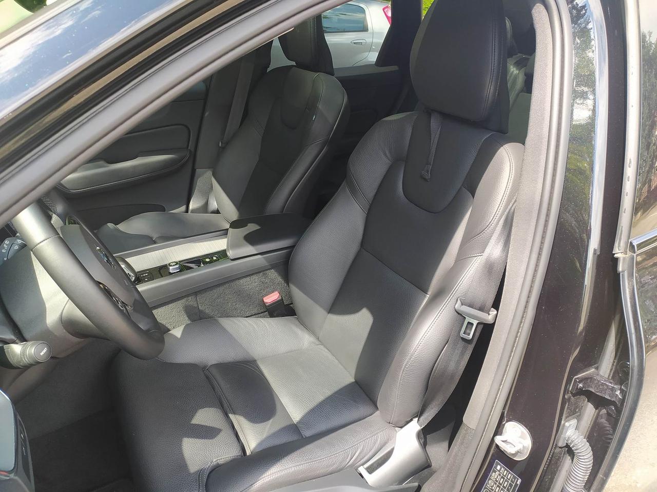 Volvo XC 60 2.0 T6 Recharge PHEV Ultimate Dark