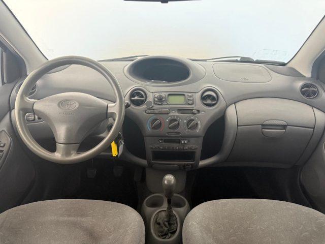 TOYOTA Yaris 1.0i 16V cat 5 porte