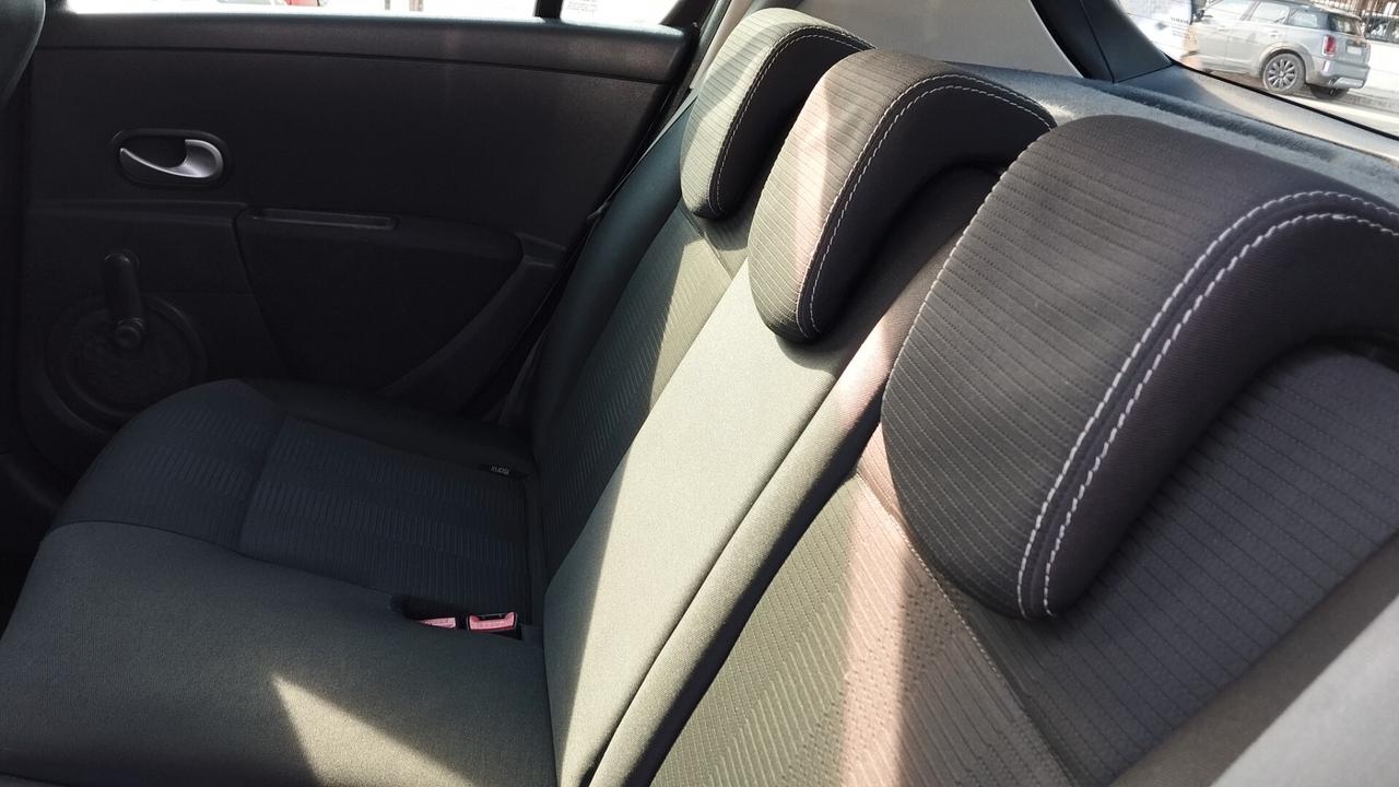 RENAULT CLIO 1.5 DCI-2008